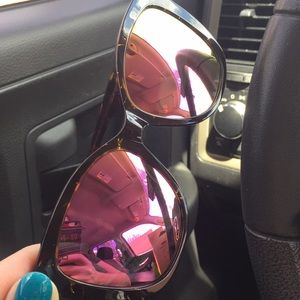 DIFF Polarized glasses.